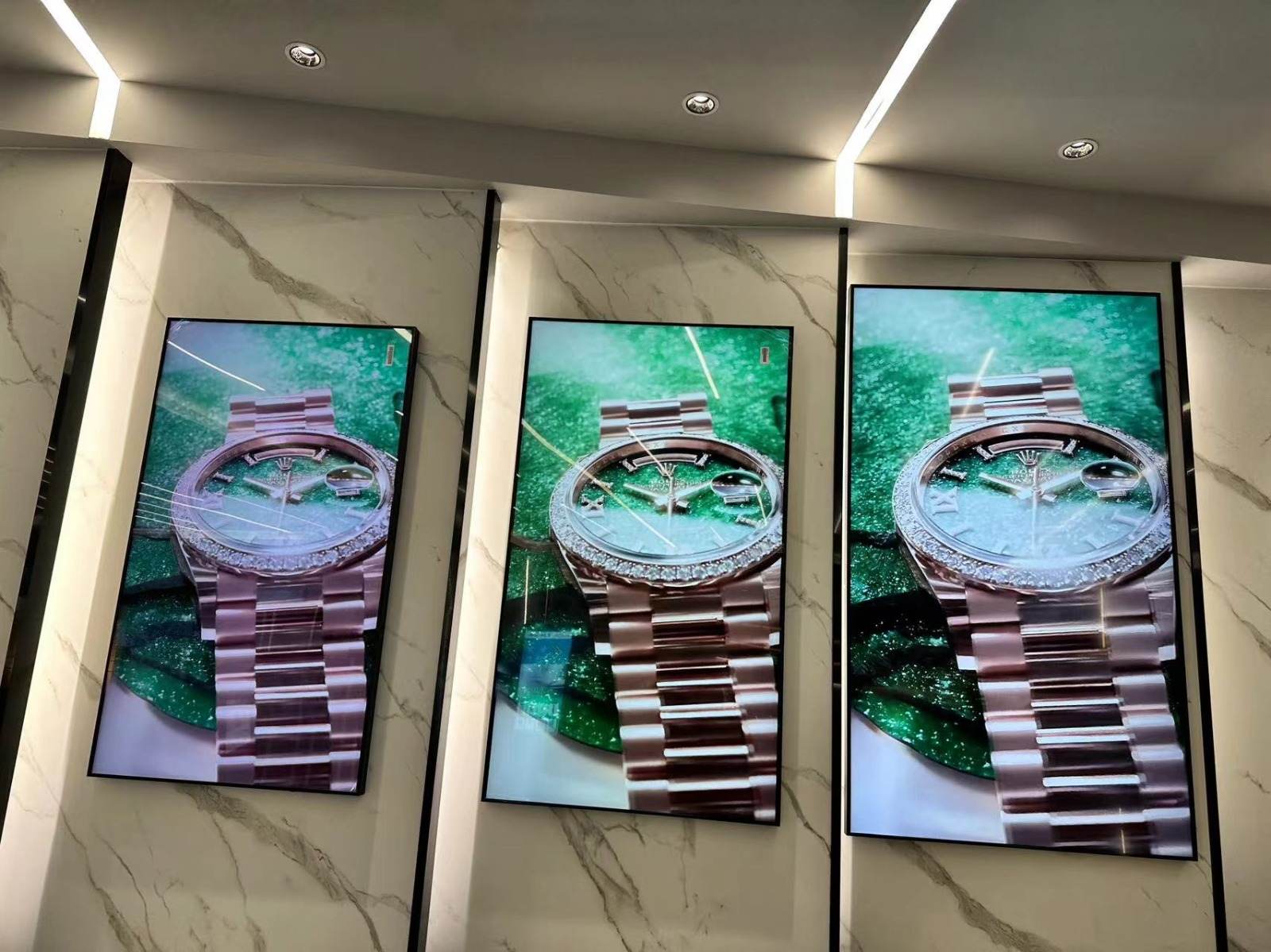 4k Narrow Bezel Indoor Wall Mounted Digital Signage 1000nits